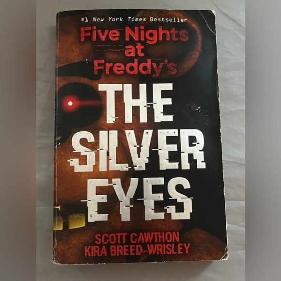 Five Nights at Freddy’s The Silver‎ Eyes Paperback Book - Picture 1 of 3